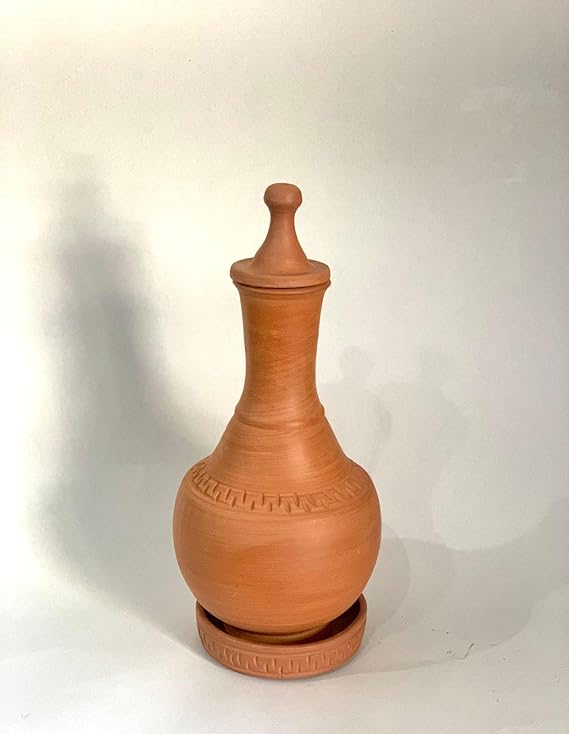 Natural Pottery at the Base - Elegant Heritage Touch
